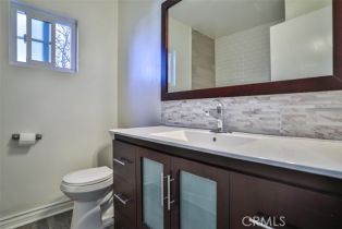 Single Family Residence, 18738 Sylvan st, Tarzana, CA 91335 - 42