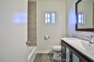 Single Family Residence, 18738 Sylvan st, Tarzana, CA 91335 - 44