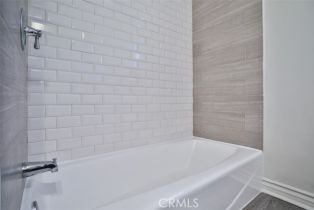 Single Family Residence, 18738 Sylvan st, Tarzana, CA 91335 - 53