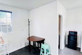 Single Family Residence, 18738 Sylvan st, Tarzana, CA 91335 - 56