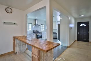 Single Family Residence, 18738 Sylvan st, Tarzana, CA 91335 - 7