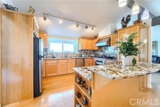 Single Family Residence, 21651 Yucatan ave, Woodland Hills, CA 91364 - 15