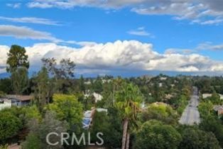 Single Family Residence, 21651 Yucatan ave, Woodland Hills, CA 91364 - 2