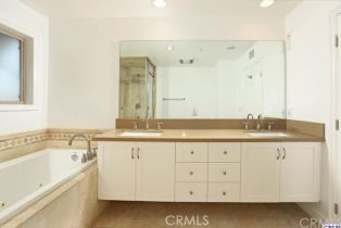 Condominium, 11504 Moorpark st, Studio City, CA 91602 - 16