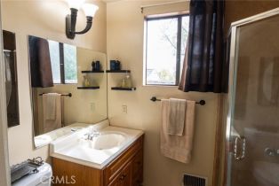 Single Family Residence, 16609 Chatsworth st, Granada Hills, CA 91344 - 10