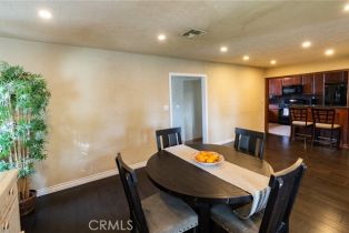 Single Family Residence, 16609 Chatsworth st, Granada Hills, CA 91344 - 4