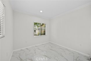 Single Family Residence, 5025 Noble ave, Sherman Oaks, CA 91403 - 11