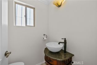 Single Family Residence, 5025 Noble ave, Sherman Oaks, CA 91403 - 14