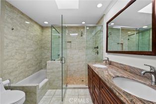 Single Family Residence, 5025 Noble ave, Sherman Oaks, CA 91403 - 18