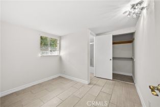 Single Family Residence, 5025 Noble ave, Sherman Oaks, CA 91403 - 23