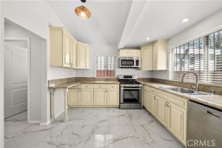 Single Family Residence, 5025 Noble ave, Sherman Oaks, CA 91403 - 7