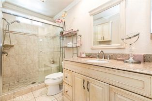 Single Family Residence, 521 Via Montana, Burbank, CA 91501 - 24