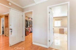 Single Family Residence, 521 Via Montana, Burbank, CA 91501 - 30