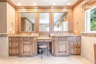 Single Family Residence, 521 Via Montana, Burbank, CA 91501 - 33