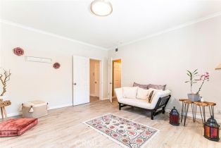 Single Family Residence, 521 Via Montana, Burbank, CA 91501 - 40