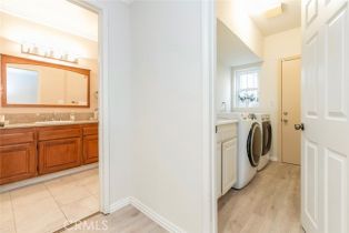 Single Family Residence, 521 Via Montana, Burbank, CA 91501 - 43