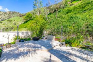 Single Family Residence, 521 Via Montana, Burbank, CA 91501 - 56
