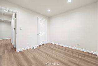 Residential Income, 13573 Moorpark st, Sherman Oaks, CA 91423 - 23