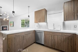 Condominium, 11023 Fruitland dr, Studio City, CA 91604 - 15