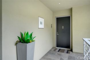 Condominium, 11023 Fruitland dr, Studio City, CA 91604 - 4