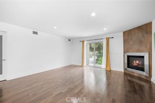 Condominium, 11023 Fruitland dr, Studio City, CA 91604 - 9
