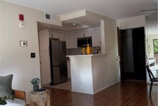 Condominium, 22100 Burbank blvd, Woodland Hills, CA 91367 - 5