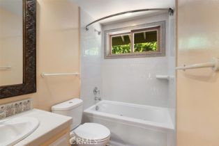 Single Family Residence, 9824 Baden ave, Chatsworth, CA 91311 - 60