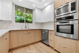 Condominium, 12633 Moorpark st, Studio City, CA 91604 - 2