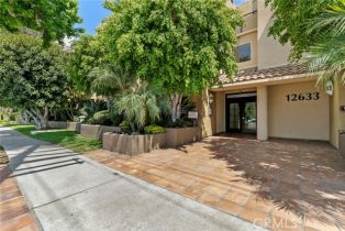 Condominium, 12633 Moorpark st, Studio City, CA 91604 - 26