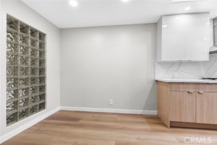 Condominium, 12633 Moorpark st, Studio City, CA 91604 - 5