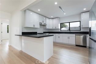 Single Family Residence, 5132 Avenida Oriente, Tarzana, CA 91356 - 4