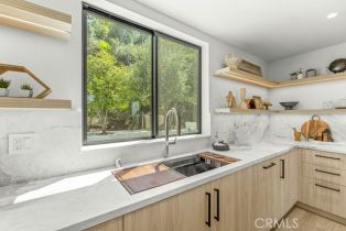 Single Family Residence, 19723 Trull Brook dr, Tarzana, CA 91356 - 11