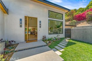 Single Family Residence, 19723 Trull Brook dr, Tarzana, CA 91356 - 2