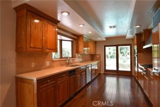 Single Family Residence, 11820 Shoshone ave, Granada Hills, CA 91344 - 12