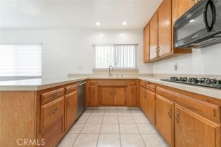 Single Family Residence, 10415 Wish ave, Granada Hills, CA 91344 - 15