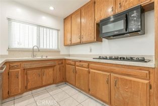 Single Family Residence, 10415 Wish ave, Granada Hills, CA 91344 - 18