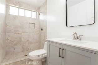 Single Family Residence, 10415 Wish ave, Granada Hills, CA 91344 - 29