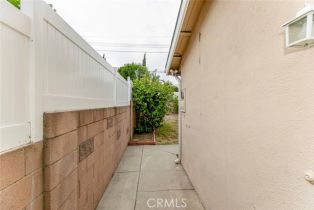 Single Family Residence, 10415 Wish ave, Granada Hills, CA 91344 - 51