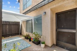 Condominium, 5463 Newcastle AVE, Encino, CA  Encino, CA 91316