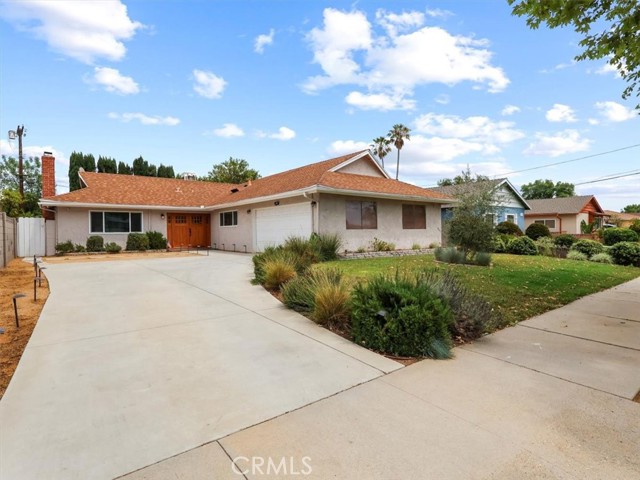 Single Family Residence, 10412 Eton ave, Chatsworth, CA 91311 - 1