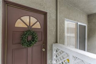 Condominium, 620 6th st, Burbank, CA 91501 - 4