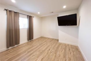 Single Family Residence, 12585 Byron ave, Granada Hills, CA 91344 - 15