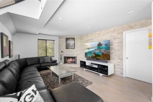 Single Family Residence, 3545 Alana dr, Sherman Oaks, CA 91403 - 28