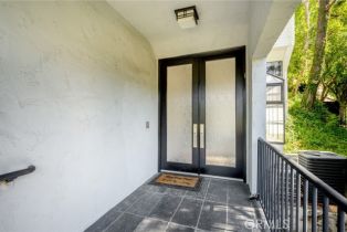 Single Family Residence, 3545 Alana dr, Sherman Oaks, CA 91403 - 3