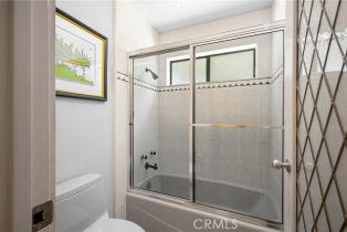 Single Family Residence, 3545 Alana dr, Sherman Oaks, CA 91403 - 37