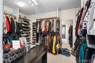 Single Family Residence, 3545 Alana dr, Sherman Oaks, CA 91403 - 45