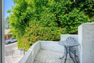 Single Family Residence, 3545 Alana dr, Sherman Oaks, CA 91403 - 61