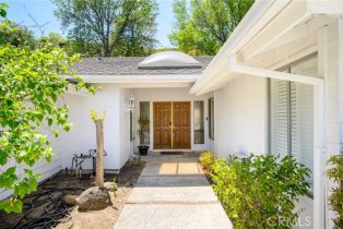 Single Family Residence, 4035 Ellenita ave, Tarzana, CA 91356 - 3