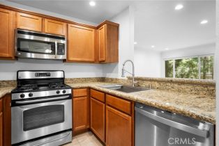 Condominium, 355 Maple st, Burbank, CA 91505 - 11
