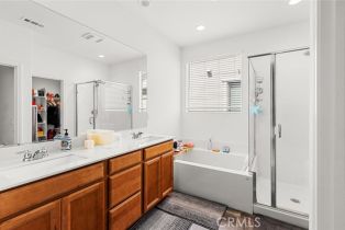 Single Family Residence, 34293 Bloomington dr, Murrieta, CA 92563 - 28